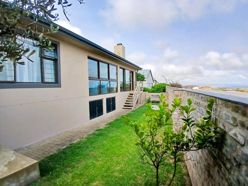 3 Bedroom Property for Sale in Stilbaai Wes Western Cape